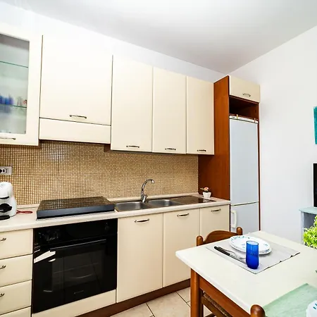 Apartment Perla Marina By Vivimy *